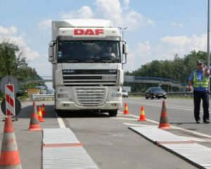 Вагу вантажівок перевірятимуть цілодобово