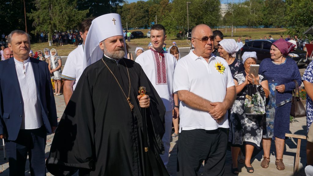У Зеленькові, що на Тальнівщині, відбулося відкриття та освячення новозбудованого храму Преображення Господнього (Відео)