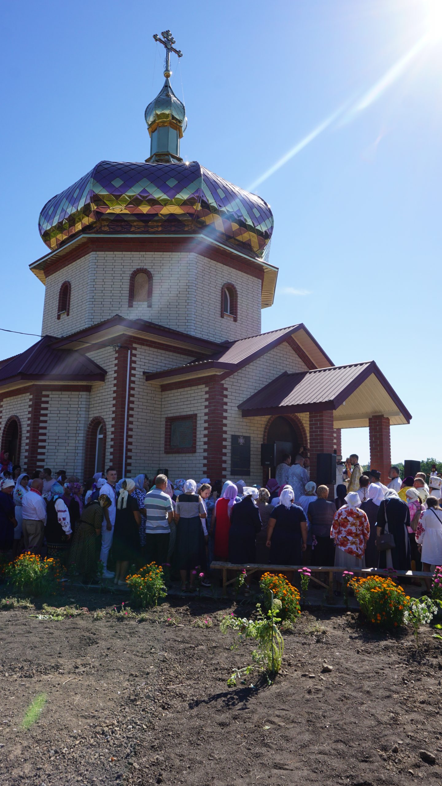 У Зеленькові, що на Тальнівщині, відбулося відкриття та освячення новозбудованого храму Преображення Господнього (Відео)