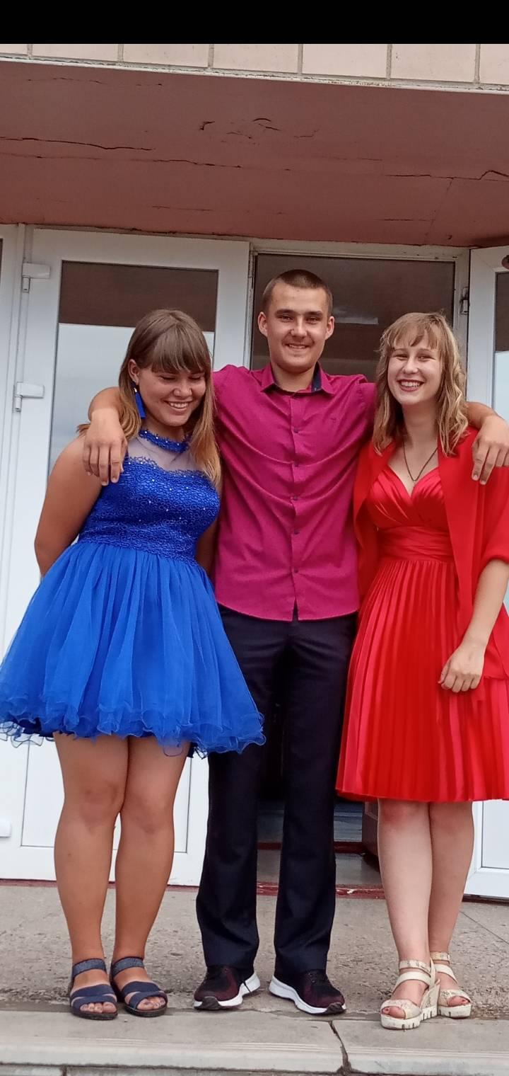 17-річна Настя Ковбун з Тальнівщини потребує допомоги