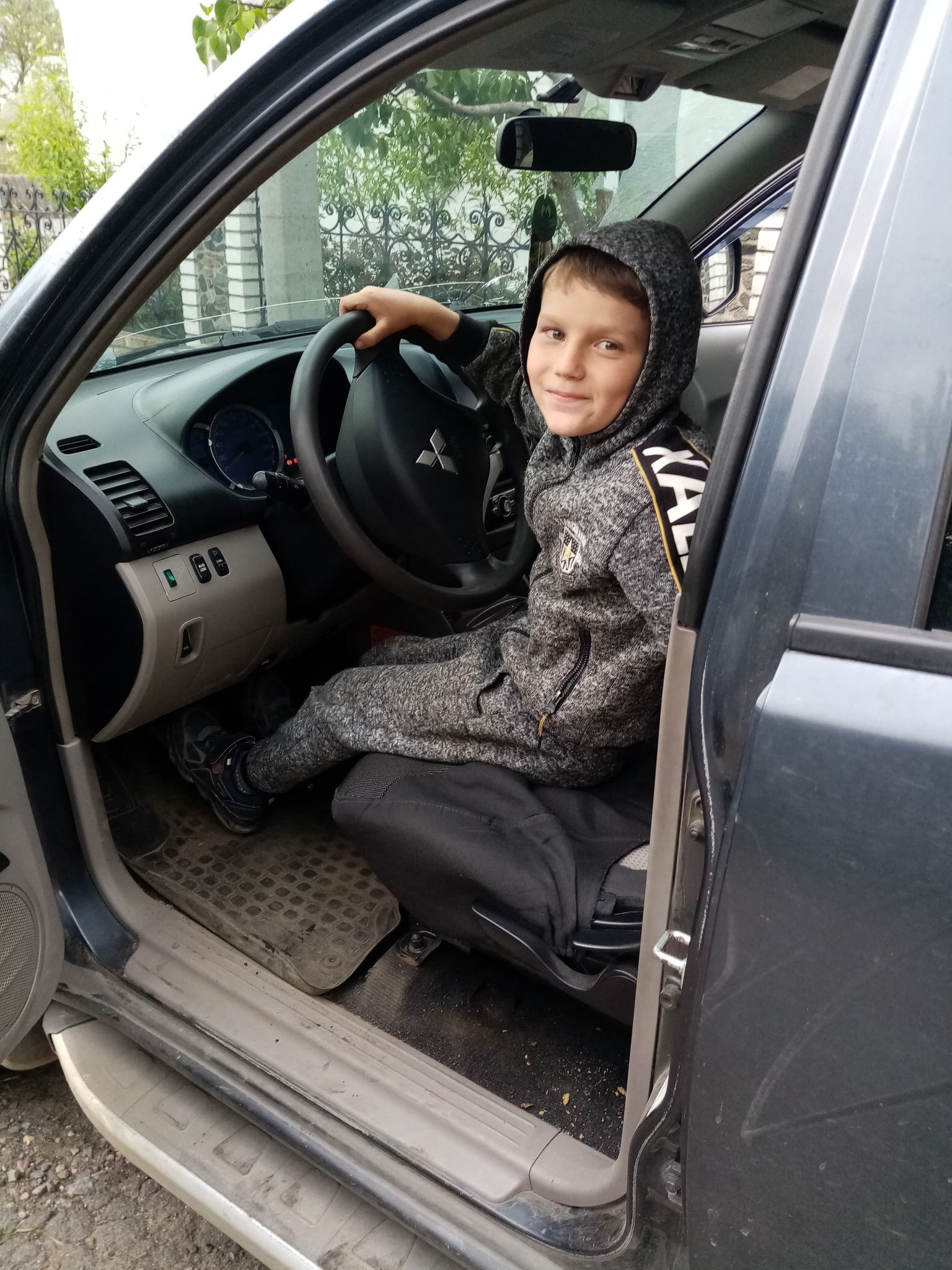 9-річний Міша Приказчик зі Здобутка, що на Тальнівщині, для своєї мами – справжній помічник