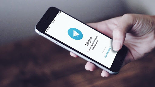 Шахраї у Telegram зливають за гроші персональні дані українців